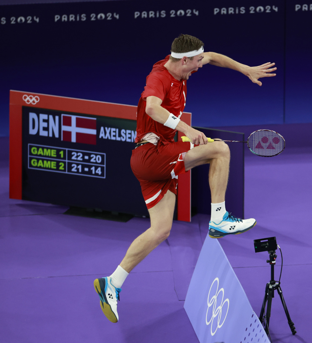 英格兰羽毛球队绝杀日本羽毛球队，安赛龙高光表现