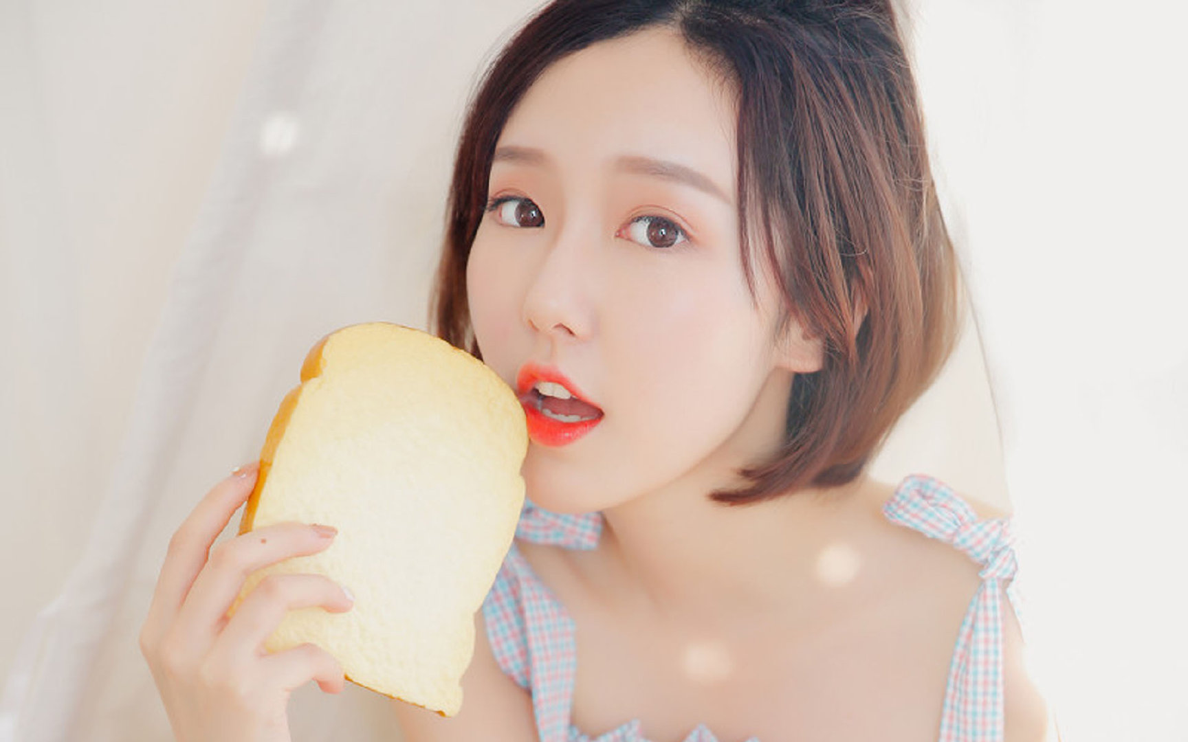 语言即战术,当阿拉巴成为绿茵场的隐形指挥官