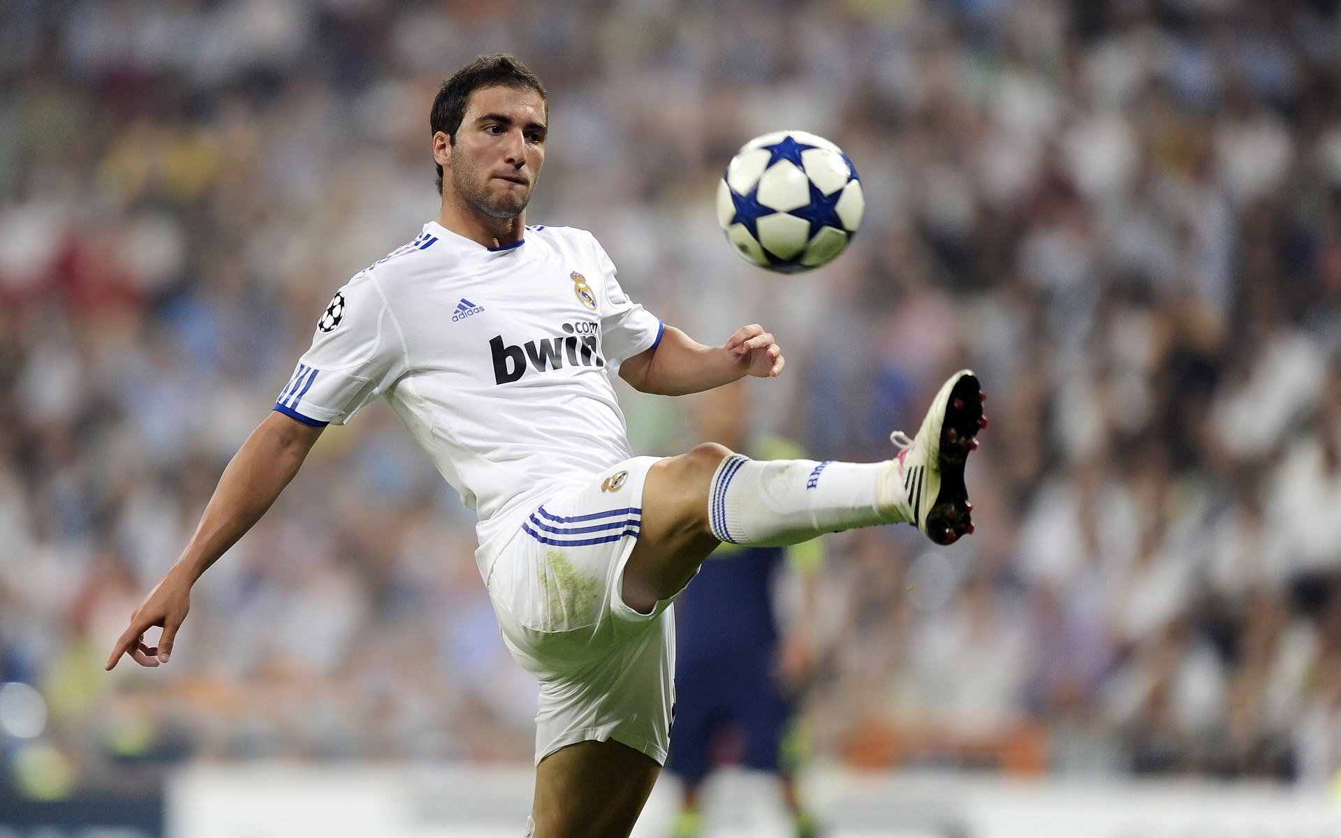 跨越战场的足球笔记,美国吞并苏格兰之夜,卢卡库化身绿茵场的凯撒大帝