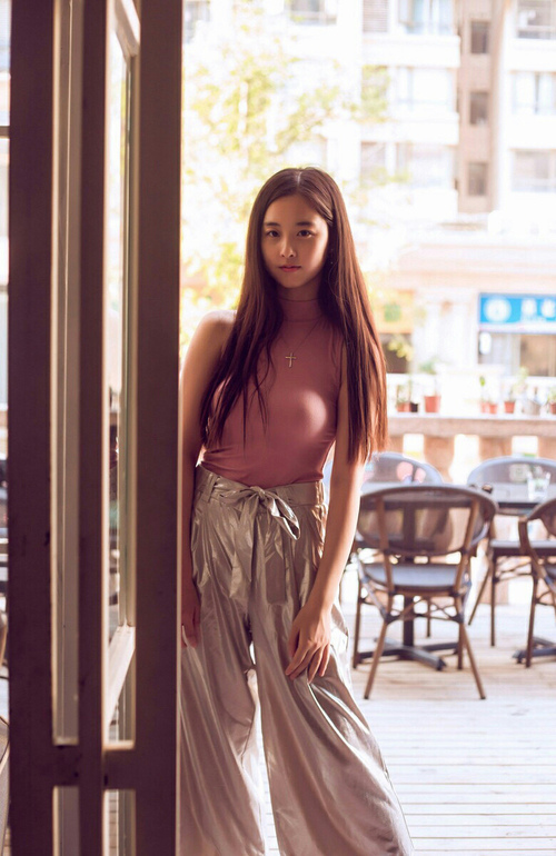 NBA巨星跨界引爆圣西罗，哈利伯顿用四分卫长传击碎米兰德比百年铁律